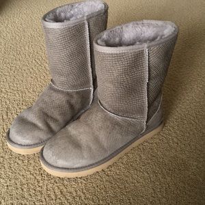Ugg Classic Short Calf Hair Scales (Grey)